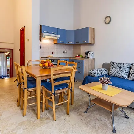 Stunning In With Kitchen Lägenhet