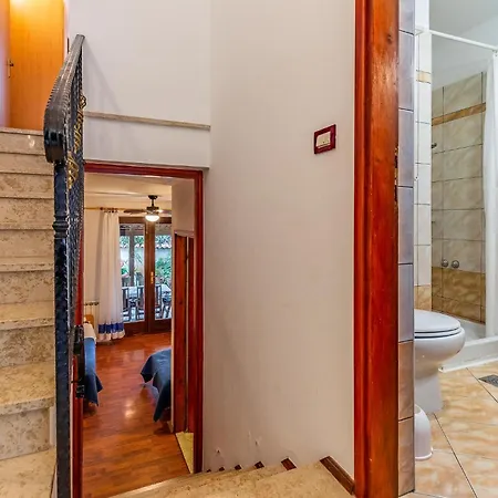 Two-bedroom In Medulin Apartment Banjole